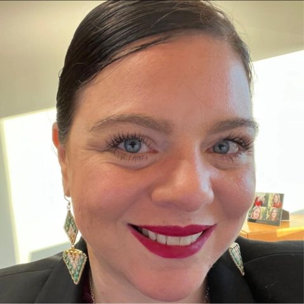 Meet your Posher, Laura